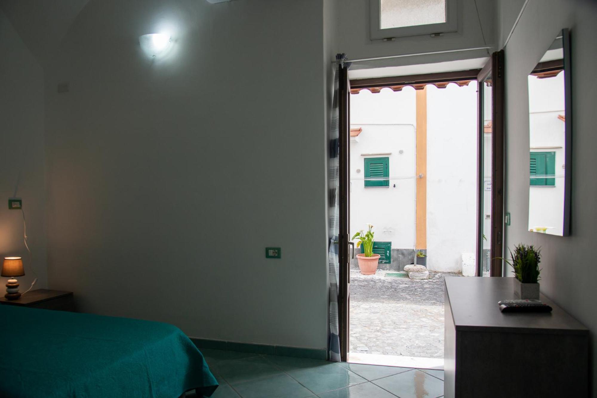La Magia Del Mare Apartamento Ísquia Exterior foto
